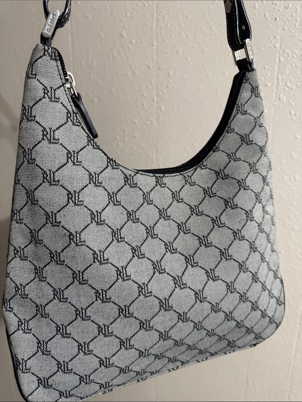 Ralph Lauren Gray Monogram Shoulder Bag with Black Trim - Picture 6 of 16